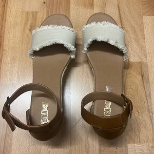 Size 12 neutral color wedges very gently worn
